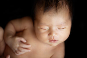 新生児赤ちゃんのニューボーンフォト（豊中市のふみる）