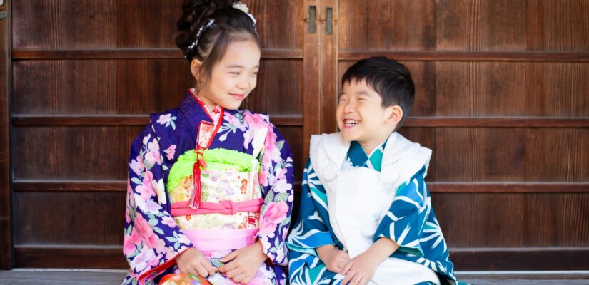 七五三の着物を着た姉弟の記念フォト（豊中市のフォトスタジオふみる）