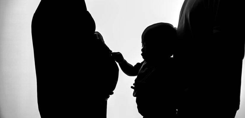 マタニティフォト・シルエット・お子様とのマタニティフォトでもシルエット◎