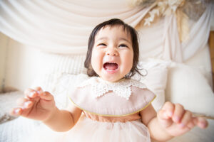 楽しみながら撮影_1歳バースデーフォト(フォトスタジオふみる)