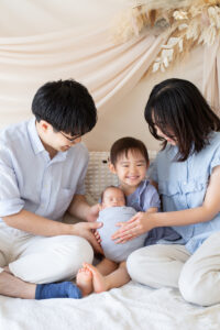 大阪北摂吹田のフォトスタジオFumiruで残すニューボーンフォト｜助産師・理学療法士から学んだフォトグラファー