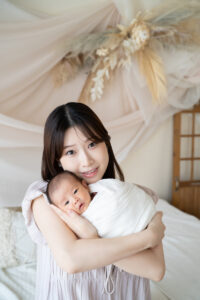 大阪北摂吹田のフォトスタジオFumiruで残すニューボーンフォト｜助産師・理学療法士から学んだフォトグラファー