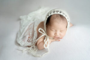 大阪北摂吹田のフォトスタジオFumiruで残すニューボーンフォト_シンプル｜助産師・理学療法士から学んだフォトグラファー