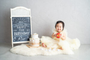 大阪お誕生日撮影｜吹田の1日2組限定プライベートフォトスタジオで残す、バースデーフォト｜1歳女の子